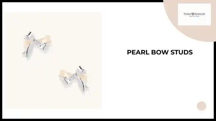 Pearl Bow Studs by@Outfy